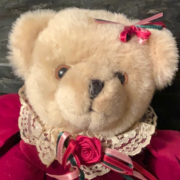 Valentine’s Day plush bear - Picture 3 of 5